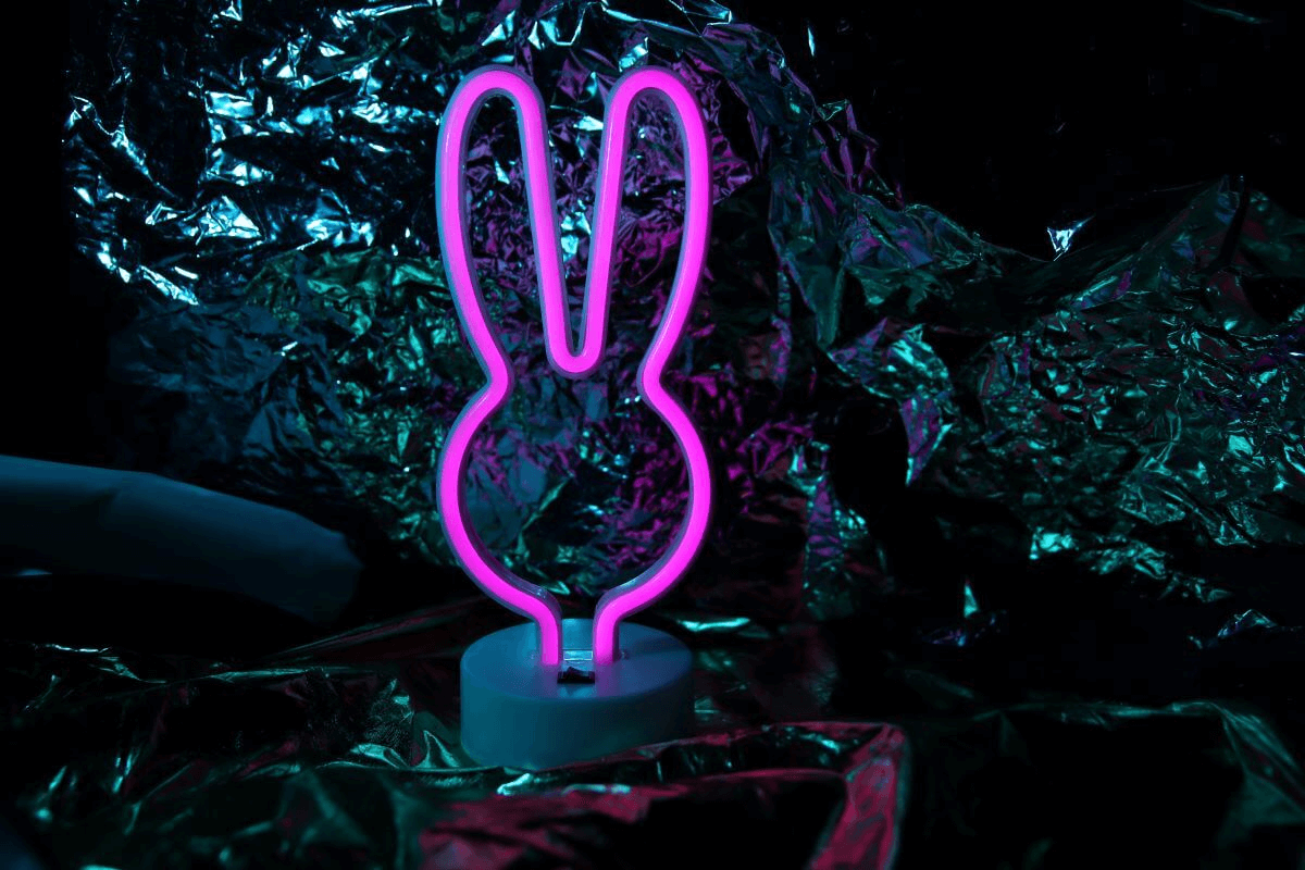Lampka stojąca królik neon LED